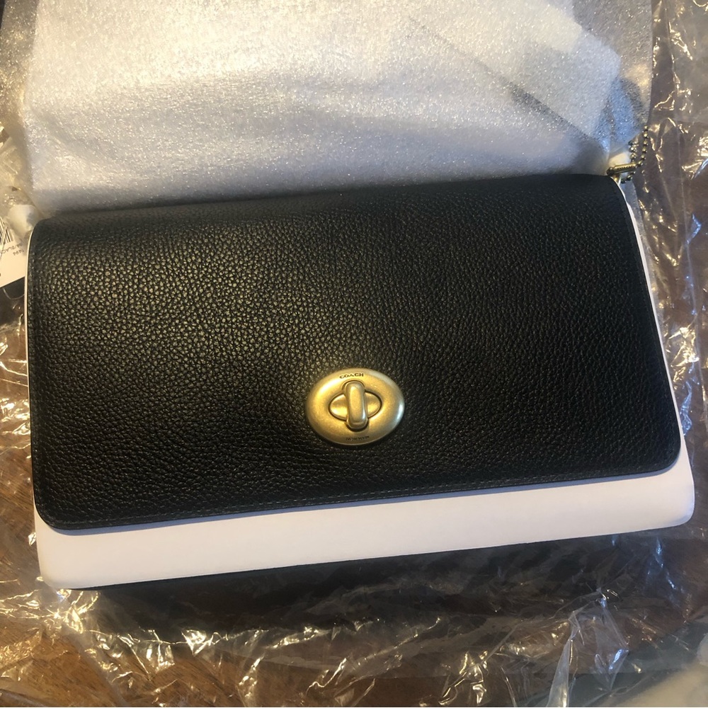 Coach Black Pebbled Leather Turnlock Crossbody Bag with Gold Hardware - Picture 8 of 14